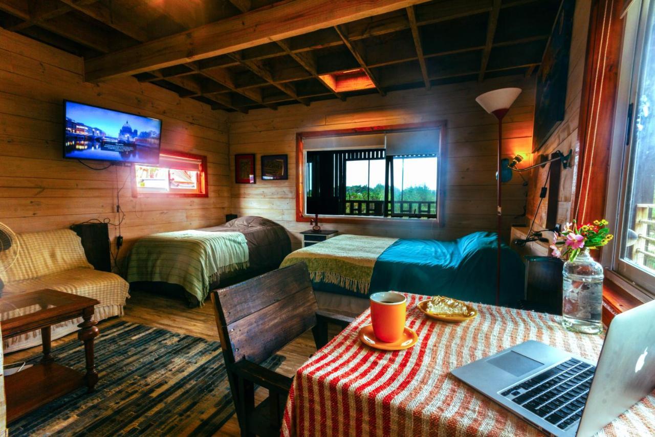 Sirena Insolente Hostel & Suites 피칠레무 외부 사진